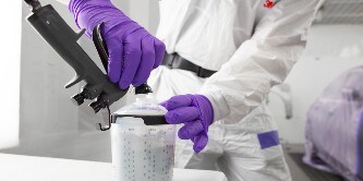 Met 3M™ Performance Spuitpistool kunt u snellere cyclustijden en hogere doorvoer bereiken
