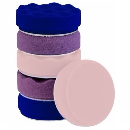 Afbeelding van een stapel 3M™ Finesse-it™ Premium schuimen polijstpads
